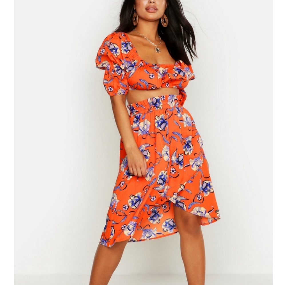 NWT Boohoo Petite Floral Peasant Top & Skirt Set